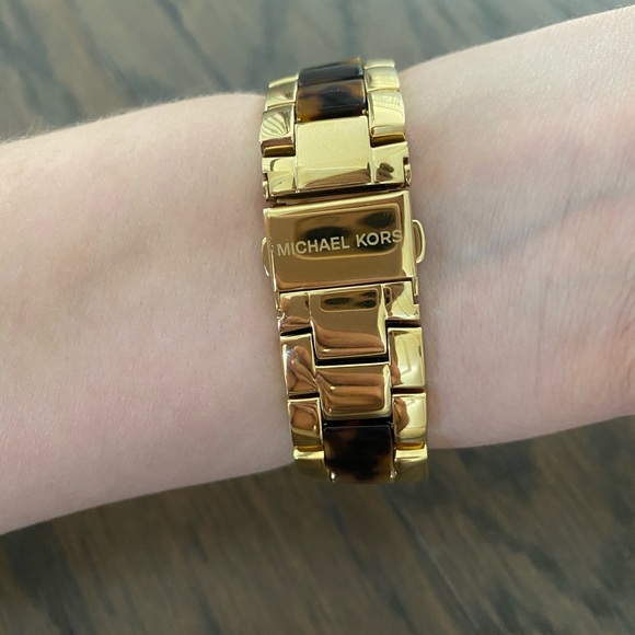 Michael Kora MK-5246 Tortoise Gold Tone Watch - Picture 4 of 9